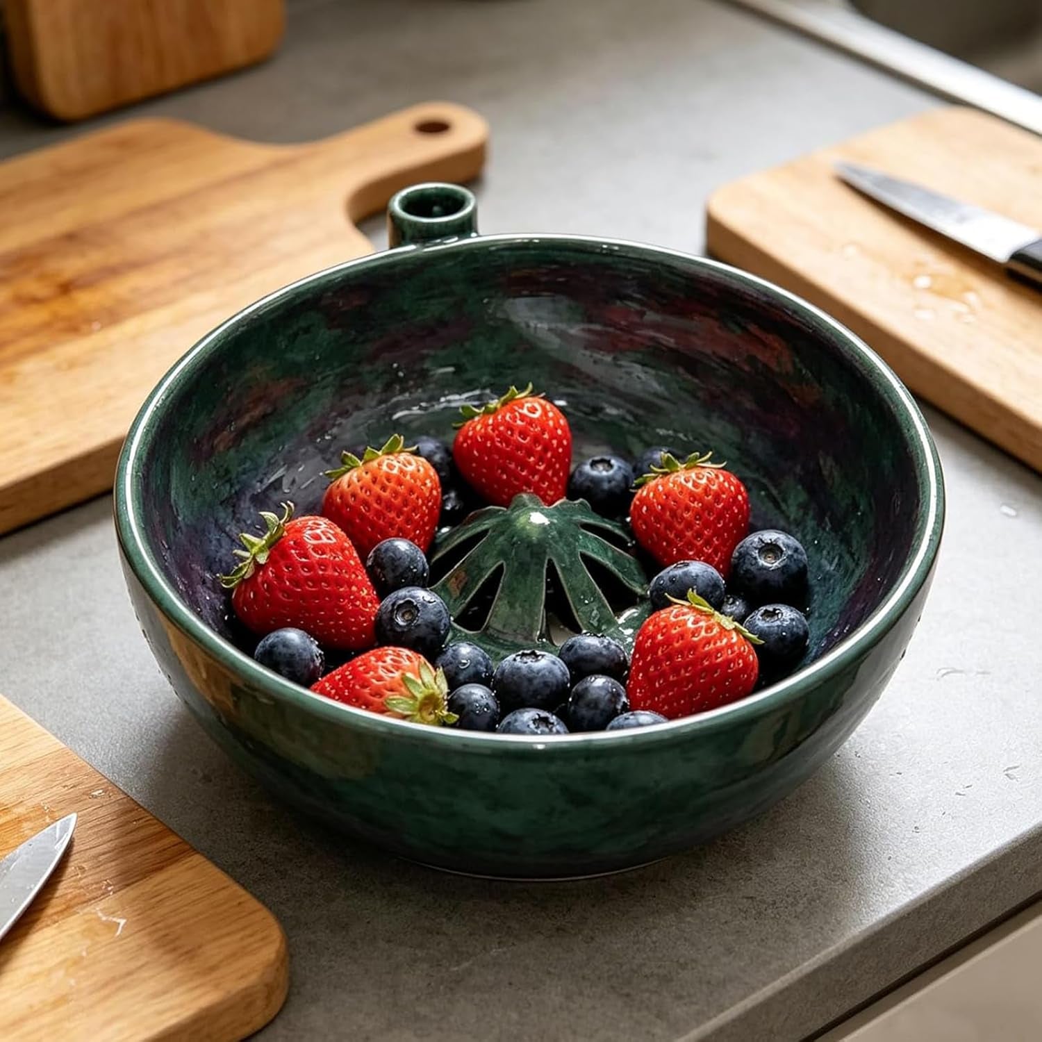 Self-Spinning Berry Washing Bowl Ceramic, Automatic 360° Fruit & Vegetable Washer Spinner with Drainage, Hydro-Vortex Berry Rinser & Colander for Kitchen, Stoneware Serving Bowl for Berries (1 Pc)